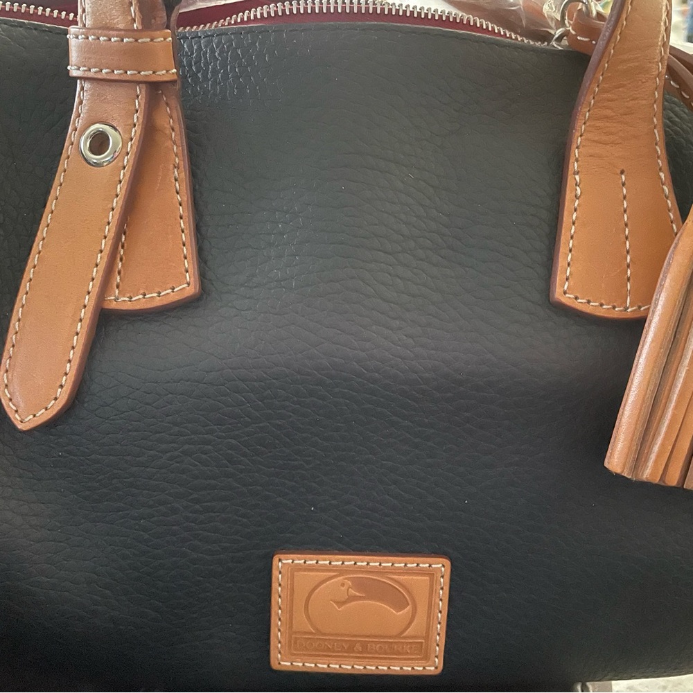 Black leather NWT Dooney & Bourke purse